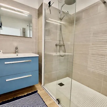 Vue Exceptionnelle Avec Confort Moderne, Climatisation Et Parking Apartamento