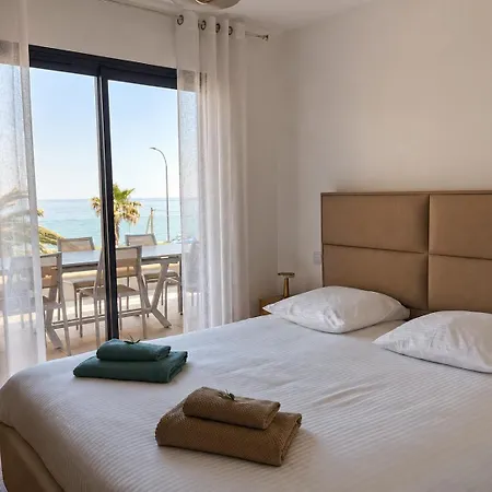 Vue Exceptionnelle Avec Confort Moderne, Climatisation Et Parking Апартаменти *