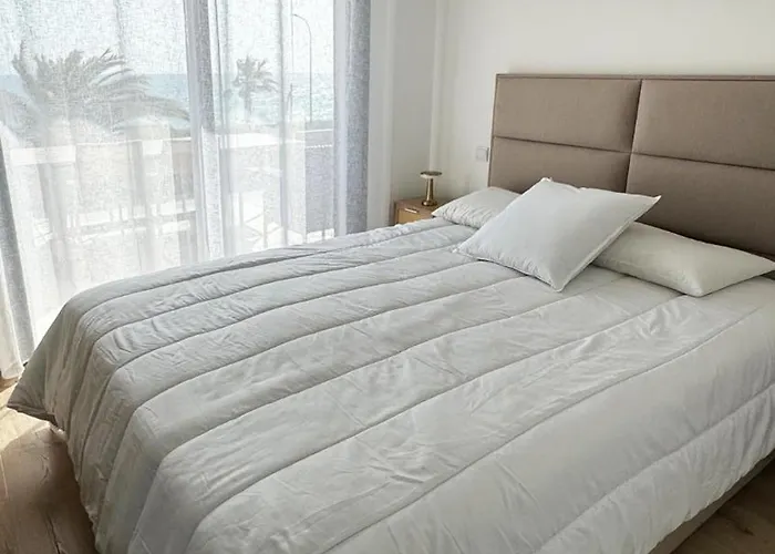 Vue Exceptionnelle Avec Confort Moderne, Climatisation Et Parking Apartamento