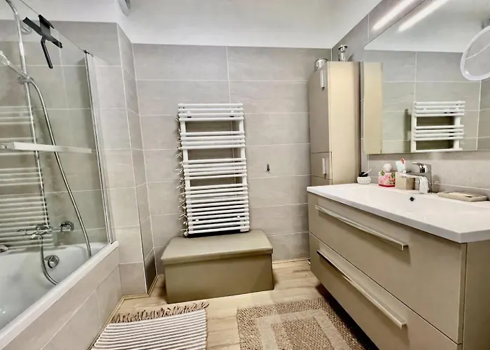 Apartamento Vue Exceptionnelle Avec Confort Moderne, Climatisation Et Parking *